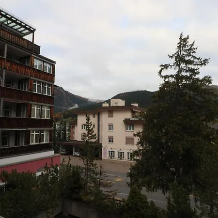 Promenade 121a Kroth * Davos